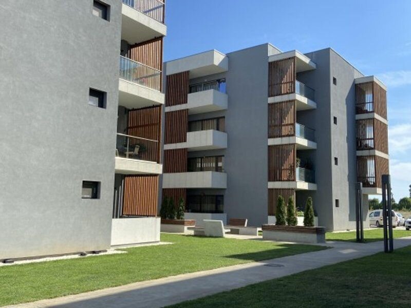 APARTAMENT 2 CAMERE BLOC NOU CERNICA PARCARE GRATIS